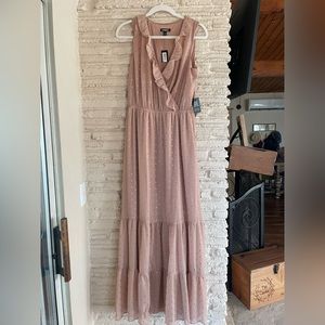 Express Ruffle Maxi Dress Size M Metallic Clip Dot V Neck Faux Wrap Sleeveless